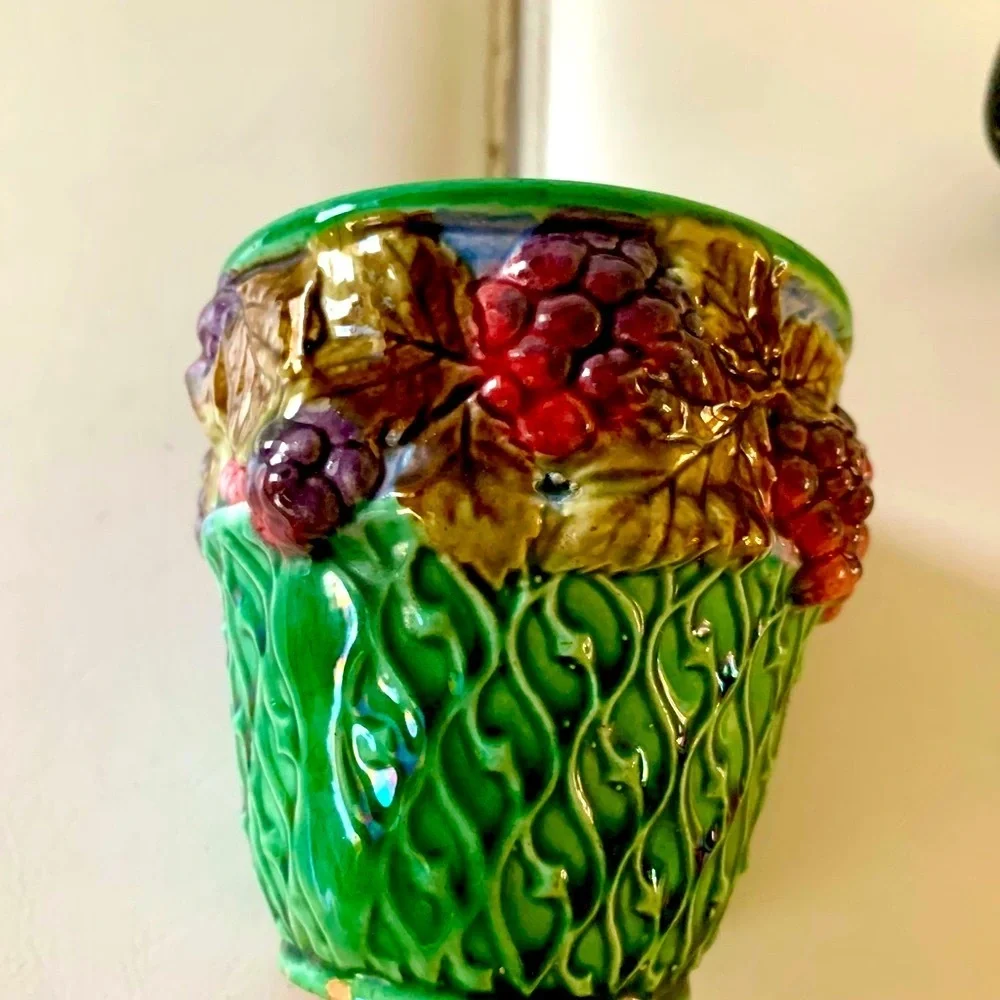 Coronet Czechoslovakia Registered Ceramic Jar